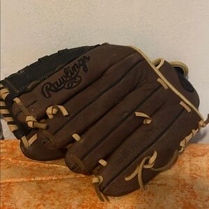 Rawlings Dark Brown and Tan Baseball Glove
